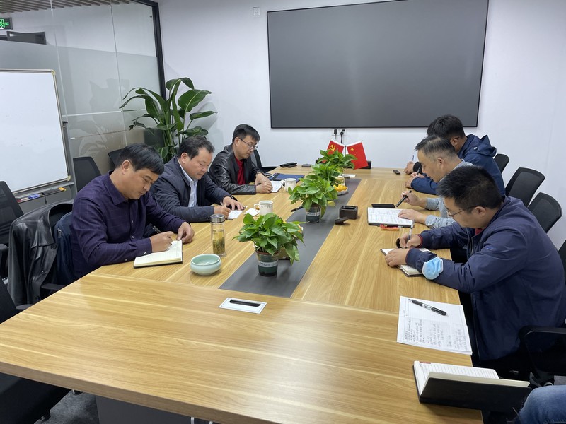 2唐建华在上海分院座谈.jpg
